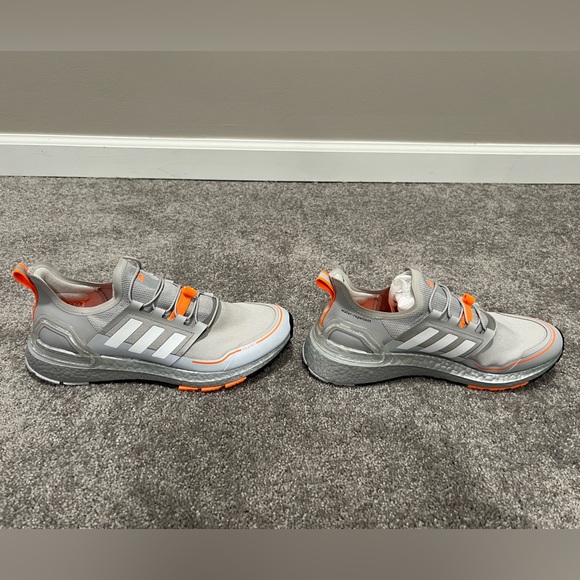 Size 9.5 - adidas UltraBoost Winter.Rdy Grey Signal Orange - Picture 5 of 6